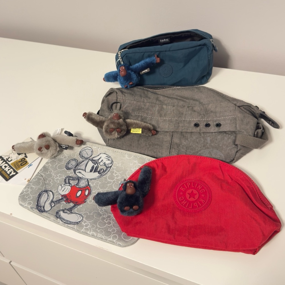Kipling pouch set